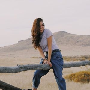 Meet your Posher, Victoria